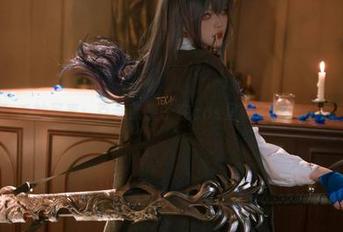 艾莲·乔的写真：百合欧皇子在cos里藏了多少小心思？