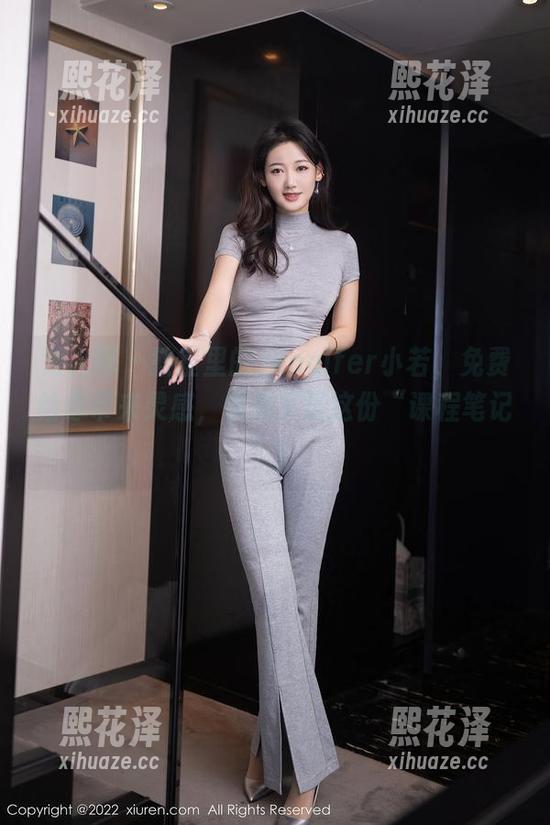 秀人网 - 教室里的Jennifer小若，免费给你带来灵感，快来下载这份“课程笔记”！