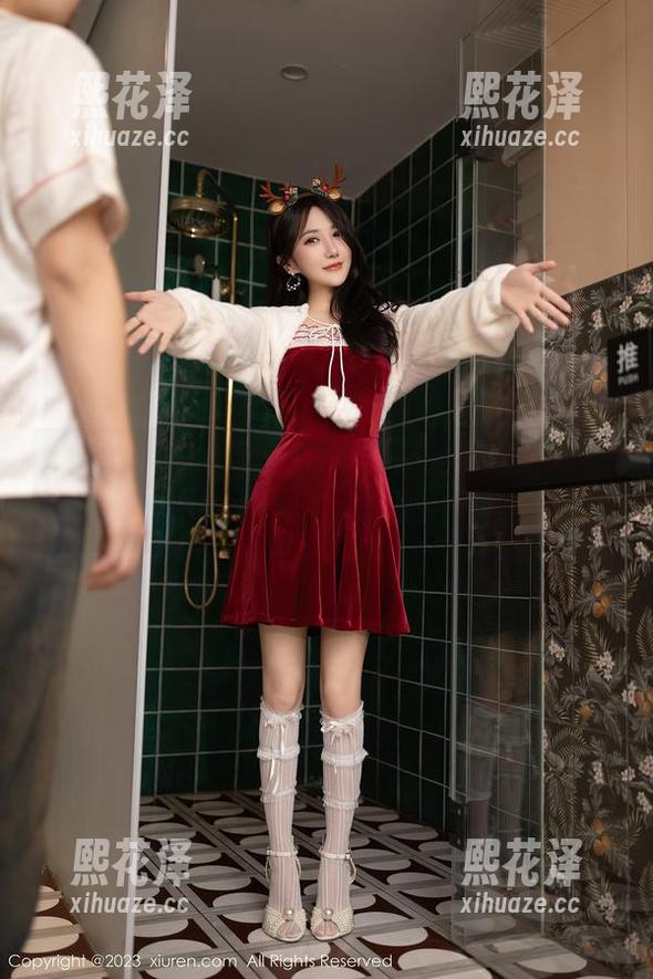 秀人网-双笙Alina 秀人网 - 把双笙Alina学姐的写真分享出来,只想说,不得不把这份妙趣留住。