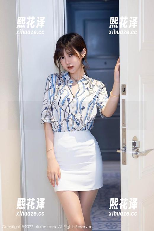 秀人网 - 宋KiKi校服大合集：你见过的最不正式的正式场合！！