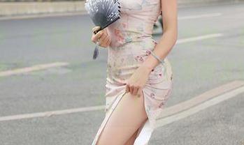 秀人网 – 舞媚歆这“女王”图包，居然让我对裙子有了新的想法，直接转发给姐妹们了！