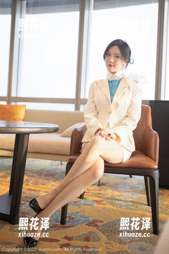 秀人网 - 这组最新写真《少女》，董林越是要给我上天？跳跃着的气球感，直戳心窝啊！
