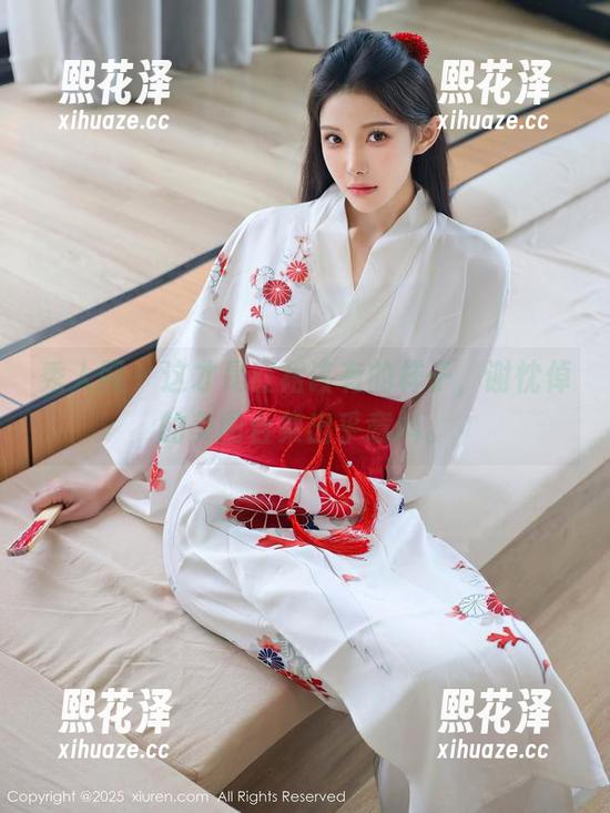 秀人网 - 这才是红裙该有的样子，谢忱倬的美图合集出乎意料。