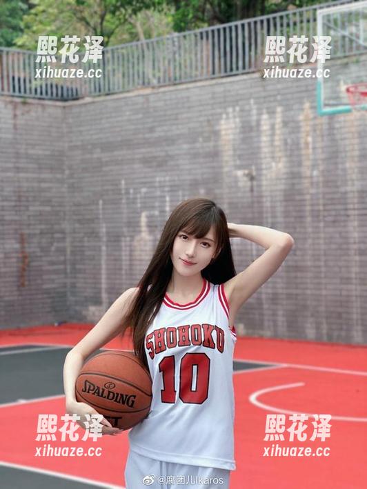腐团儿Ikaros 图集里的阿尔托莉雅:腐团儿Ikaros的奇思妙想,一瞬就让人停下脚步
