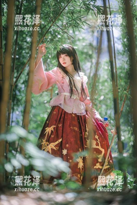 在线高清，这“帕秋莉睡衣”让人有种想围着花柒Hana转圈的冲动？