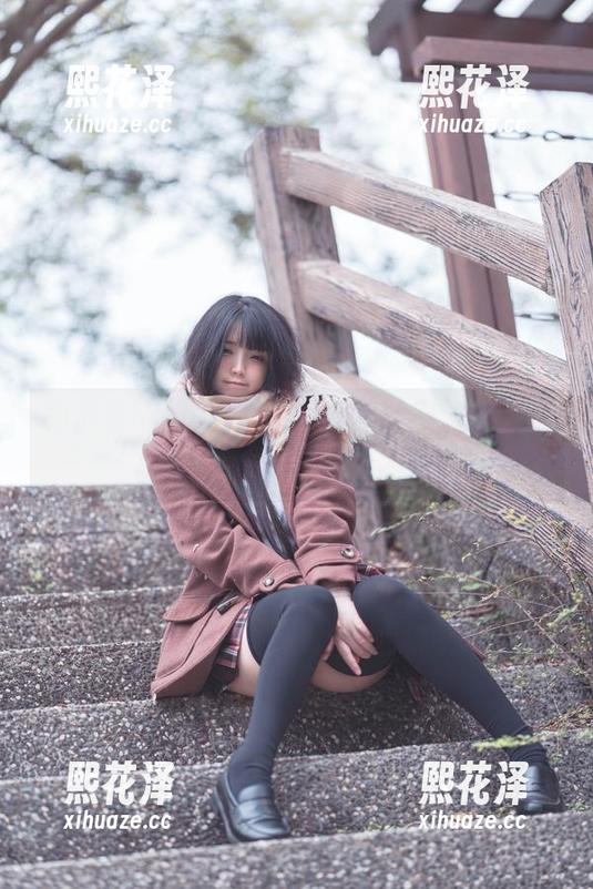 落落Raku 和落落Raku的莉莉丝合影:原图让你惊艳,图包里的小插曲!