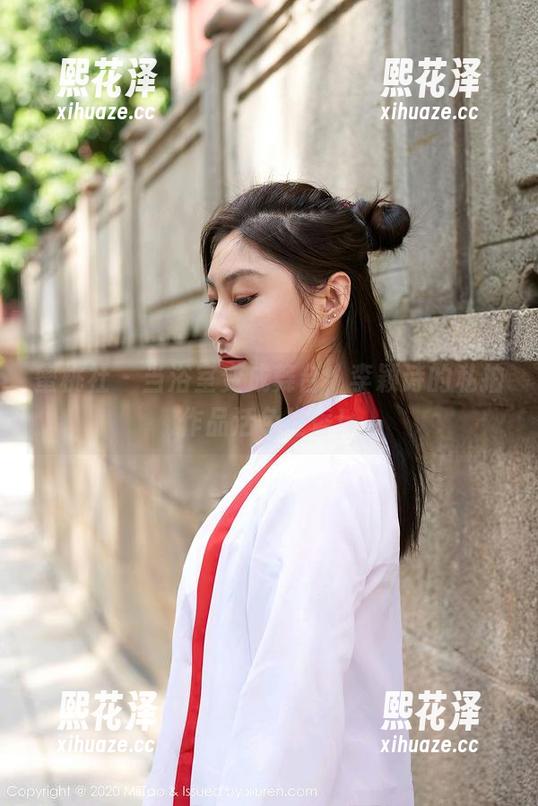 蜜桃社 - 当浴室变成舞台，李颖诗的私拍作品活色生香！
