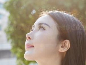 蜜桃社 – 最新飞机餐测评！桃乃香Tina给你这位空姐的真实“试吃”体验。
