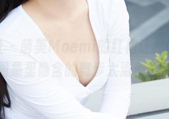 蜜桃社 – 萌美Moemi的红裙让我啃牙，图集里隐含的舞步太滑稽了！