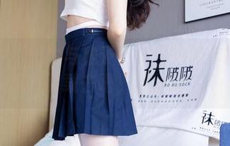 袜啵啵 – 奶牛与稚予：想看她的作品集吗？下载去吧，别犹豫！