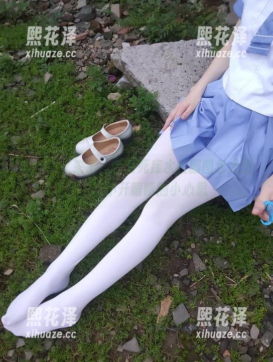 西尔酱又来了，全新死库水校服图包大更新，挪不开眼睛的小心思