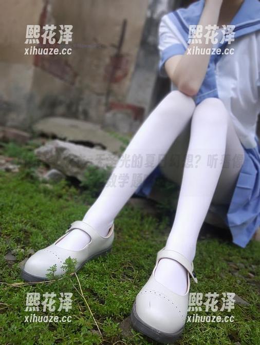 西尔酱+泳衣=无圣光的夏日幻想？听着像是数学题哈哈
