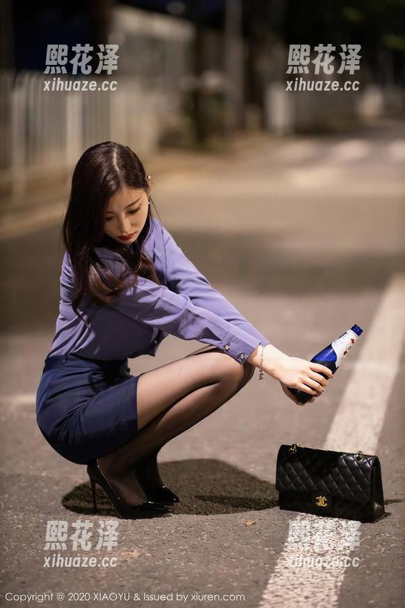 语画界 - 李丽莎的毛衣在阳台上的优雅，轻松驳斥了“冬天无趣”这种说法，图包值得收藏