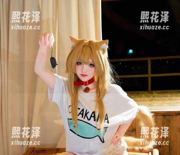 阿薰kaOri 私房阿薰kaOri:这白色内衣图片,果然是只要内衣足够奇特,我就能发呆出神。