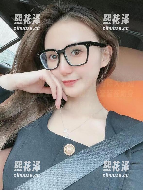 陈大小姐 微密圈 - 如果有人能锁定我在看陈大小姐的原图,那就真不能怪我了,套装在她身上反正都有魔力。