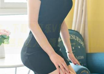 青豆客 – 下载“可乐Vicky奶牛”写真集，果然是让人捧腹满不在乎的选项